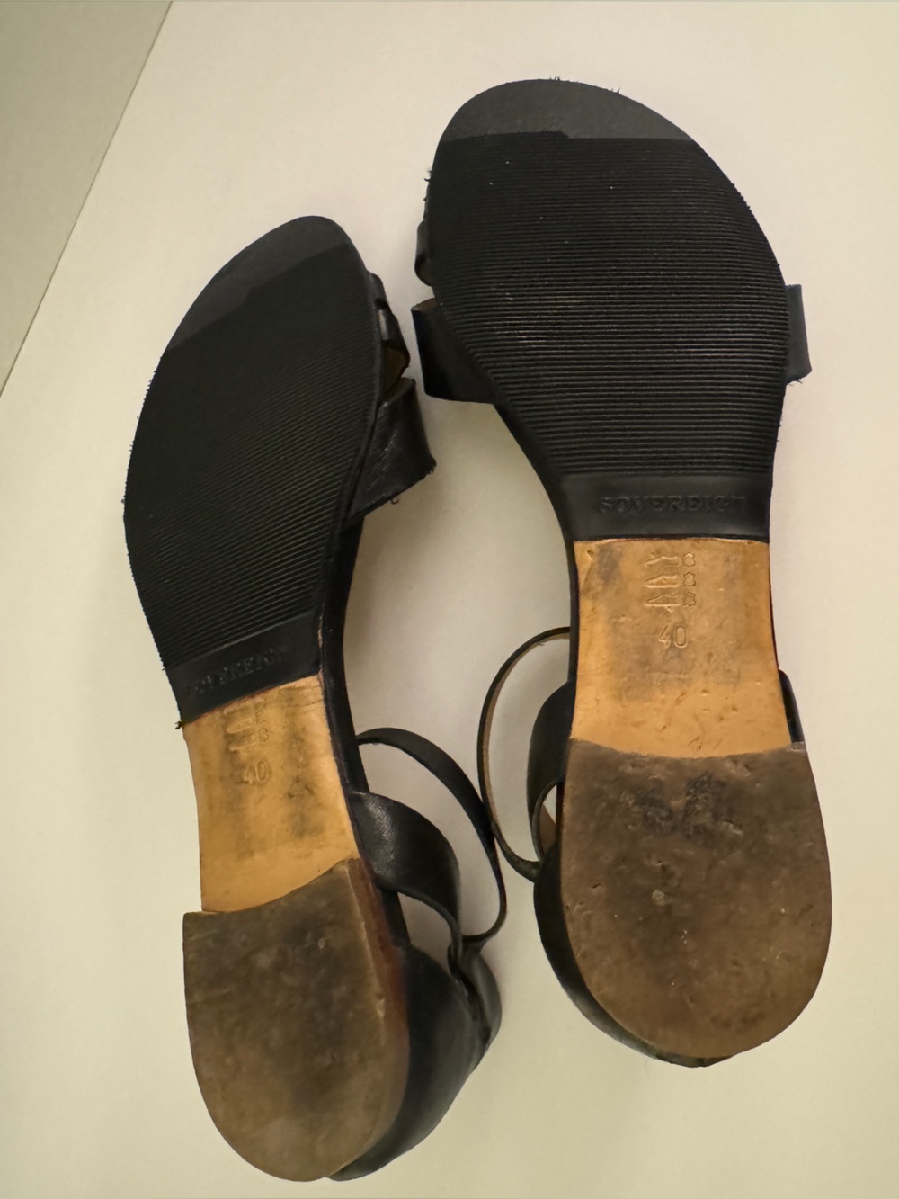 Sézane Black Leather Cross-Strap Sandals - Picture 6 of 10